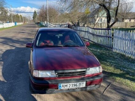 Опель Вектра 1989 в Коростене на Automoto.ua Красный Опель Вектра, объемом двигателя 2 л и пробегом 1000 тыс. км за 2000 $, фото 1 на Automoto.ua