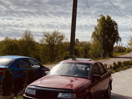 Опель Вектра 1990 в Житомире на Automoto.ua Красный Опель Вектра, объемом двигателя 1.6 л и пробегом 2 тыс. км за 1750 $, фото 1 на Automoto.ua
