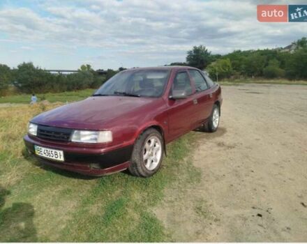 Красный Опель Вектра, объемом двигателя 2 л и пробегом 323 тыс. км за 1500 $, фото 1 на Automoto.ua