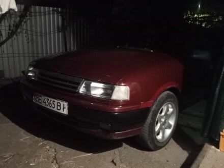Червоний Опель Вектра, об'ємом двигуна 2 л та пробігом 323 тис. км за 1707 $, фото 1 на Automoto.ua