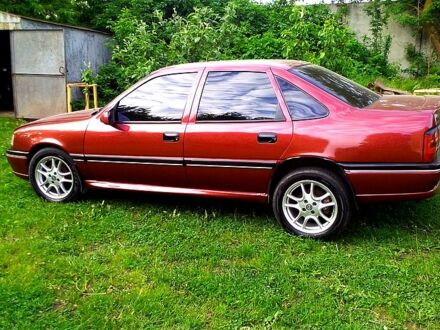 Опель Вектра 1990 у Черкасах на Automoto.ua Червоний Опель Вектра, об'ємом двигуна 2 л та пробігом 300 тис. км за 3800 $, фото 1 на Automoto.ua