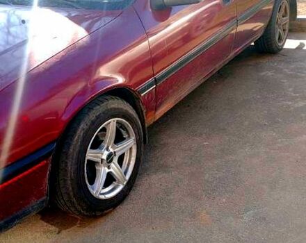 Красный Опель Вектра, объемом двигателя 1.7 л и пробегом 325 тыс. км за 1150 $, фото 1 на Automoto.ua