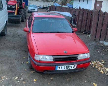 Красный Опель Вектра, объемом двигателя 1.6 л и пробегом 300 тыс. км за 1500 $, фото 1 на Automoto.ua