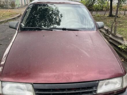 Красный Опель Вектра, объемом двигателя 1.8 л и пробегом 250 тыс. км за 1800 $, фото 1 на Automoto.ua