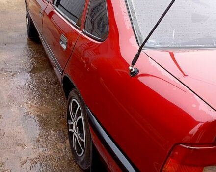 Красный Опель Вектра, объемом двигателя 1.8 л и пробегом 200 тыс. км за 1650 $, фото 1 на Automoto.ua