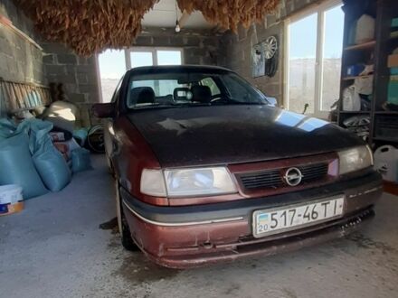 Червоний Опель Вектра, об'ємом двигуна 2 л та пробігом 300 тис. км за 1000 $, фото 1 на Automoto.ua