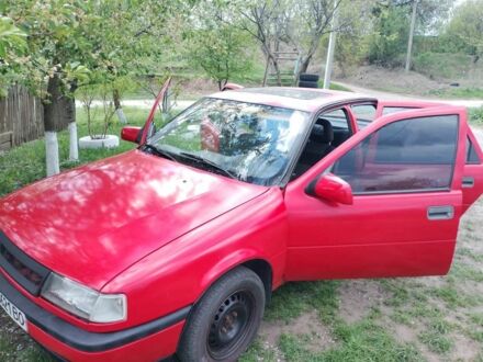 Опель Вектра 1991 в Золотоноше на Automoto.ua Красный Опель Вектра, объемом двигателя 1 л и пробегом 200 тыс. км за 1400 $, фото 1 на Automoto.ua