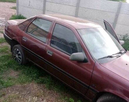 Красный Опель Вектра, объемом двигателя 1.6 л и пробегом 237 тыс. км за 1500 $, фото 1 на Automoto.ua