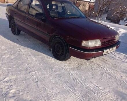 Красный Опель Вектра, объемом двигателя 1.6 л и пробегом 320 тыс. км за 750 $, фото 1 на Automoto.ua