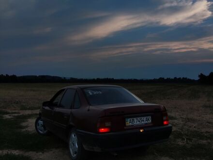 Опель Вектра 1991 в Черновцах на Automoto.ua Красный Опель Вектра, объемом двигателя 1.6 л и пробегом 300 тыс. км за 1200 $, фото 1 на Automoto.ua