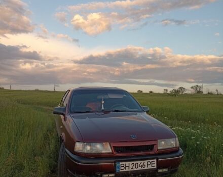 Красный Опель Вектра, объемом двигателя 1.4 л и пробегом 371 тыс. км за 1701 $, фото 1 на Automoto.ua