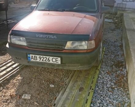 Красный Опель Вектра, объемом двигателя 1.8 л и пробегом 323 тыс. км за 1200 $, фото 1 на Automoto.ua