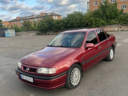 Опель Вектра 1993 у Тульчине на Automoto.ua Червоний Опель Вектра, об'ємом двигуна 2 л та пробігом 369 тис. км за 2300 $, фото 1 на Automoto.ua