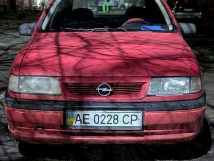 Червоний Опель Вектра, об'ємом двигуна 1.6 л та пробігом 350 тис. км за 1000 $, фото 1 на Automoto.ua