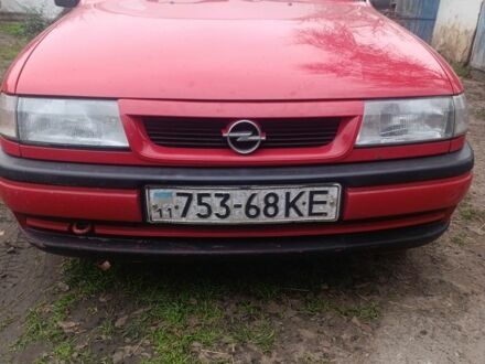 Красный Опель Вектра, объемом двигателя 1 л и пробегом 320 тыс. км за 1300 $, фото 1 на Automoto.ua