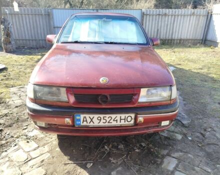 Красный Опель Вектра, объемом двигателя 1.8 л и пробегом 315 тыс. км за 700 $, фото 1 на Automoto.ua