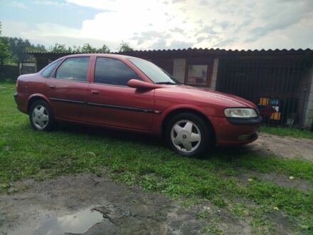 Опель Вектра 1996 у Дубно на Automoto.ua Червоний Опель Вектра, об'ємом двигуна 1.8 л та пробігом 250 тис. км за 1550 $, фото 1 на Automoto.ua