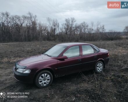 Красный Опель Вектра, объемом двигателя 1.6 л и пробегом 250 тыс. км за 2500 $, фото 1 на Automoto.ua