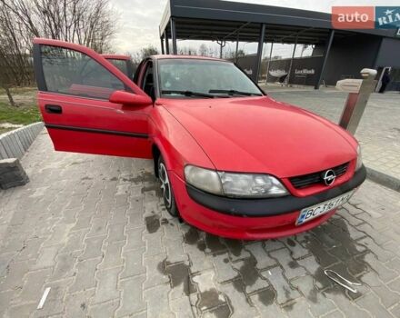Красный Опель Вектра, объемом двигателя 1.6 л и пробегом 370 тыс. км за 2600 $, фото 1 на Automoto.ua