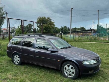 Опель Вектра 1997 в Варве на Automoto.ua Красный Опель Вектра, объемом двигателя 2 л и пробегом 150 тыс. км за 1100 $, фото 1 на Automoto.ua