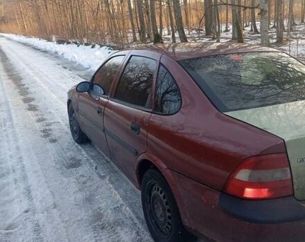 Красный Опель Вектра, объемом двигателя 1.7 л и пробегом 350 тыс. км за 1073 $, фото 1 на Automoto.ua