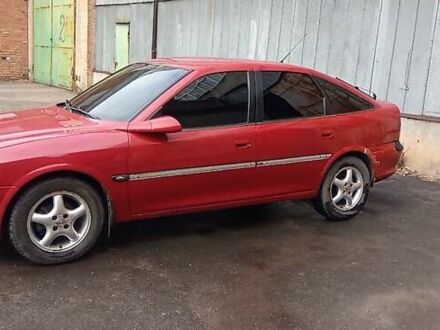 Красный Опель Вектра, объемом двигателя 1.8 л и пробегом 330 тыс. км за 3500 $, фото 1 на Automoto.ua
