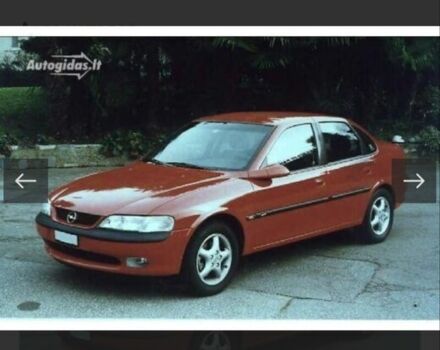 Опель Вектра 1999 в Черкассах на Automoto.ua Красный Опель Вектра, объемом двигателя 1.8 л и пробегом 300 тыс. км за 800 $, фото 1 на Automoto.ua