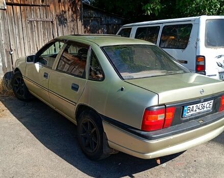 Опель Вектра, объемом двигателя 2 л и пробегом 360 тыс. км за 1300 $, фото 2 на Automoto.ua