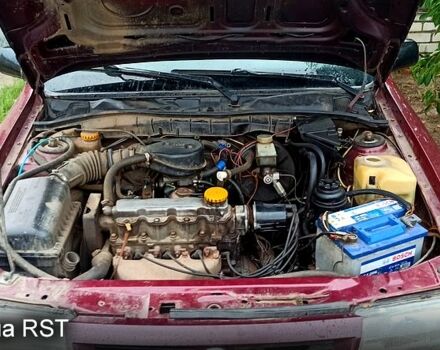 Опель Вектра, объемом двигателя 1.6 л и пробегом 0 тыс. км за 1000 $, фото 2 на Automoto.ua