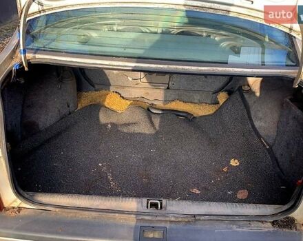 Опель Вектра, объемом двигателя 2 л и пробегом 300 тыс. км за 1000 $, фото 5 на Automoto.ua