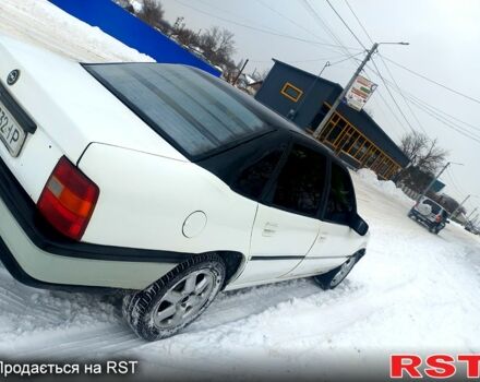 Опель Вектра, объемом двигателя 2 л и пробегом 200 тыс. км за 1300 $, фото 2 на Automoto.ua