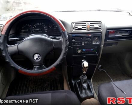 Опель Вектра, объемом двигателя 20 л и пробегом 200 тыс. км за 1800 $, фото 7 на Automoto.ua