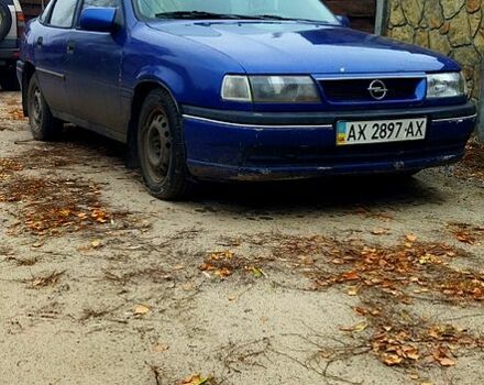 Опель Вектра, объемом двигателя 18 л и пробегом 200 тыс. км за 1200 $, фото 3 на Automoto.ua