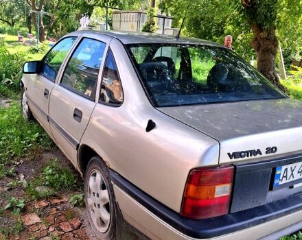 Опель Вектра, объемом двигателя 2 л и пробегом 303 тыс. км за 550 $, фото 3 на Automoto.ua