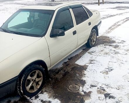 Опель Вектра, объемом двигателя 18 л и пробегом 265 тыс. км за 1300 $, фото 4 на Automoto.ua