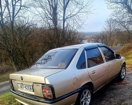 Опель Вектра, объемом двигателя 17 л и пробегом 372 тыс. км за 750 $, фото 2 на Automoto.ua