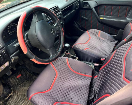 Опель Вектра, объемом двигателя 1.8 л и пробегом 270 тыс. км за 1900 $, фото 4 на Automoto.ua