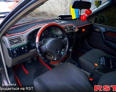 Опель Вектра, объемом двигателя 20 л и пробегом 200 тыс. км за 2100 $, фото 6 на Automoto.ua