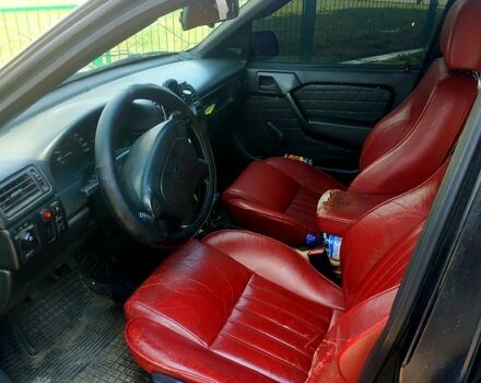 Опель Вектра, объемом двигателя 1.8 л и пробегом 0 тыс. км за 1800 $, фото 12 на Automoto.ua