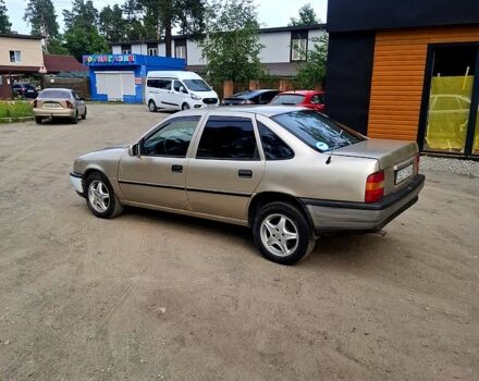 Опель Вектра, объемом двигателя 1.6 л и пробегом 0 тыс. км за 700 $, фото 4 на Automoto.ua