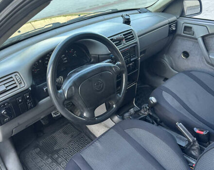 Опель Вектра, объемом двигателя 0 л и пробегом 321 тыс. км за 2400 $, фото 8 на Automoto.ua