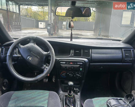 Опель Вектра, объемом двигателя 2 л и пробегом 357 тыс. км за 1750 $, фото 6 на Automoto.ua