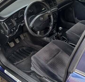 Опель Вектра, объемом двигателя 1.6 л и пробегом 276 тыс. км за 3500 $, фото 9 на Automoto.ua