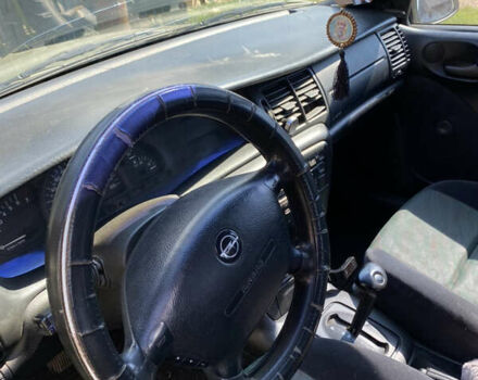 Опель Вектра, объемом двигателя 1.6 л и пробегом 353 тыс. км за 2000 $, фото 4 на Automoto.ua