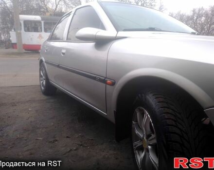 Опель Вектра, объемом двигателя 18 л и пробегом 330 тыс. км за 3150 $, фото 4 на Automoto.ua
