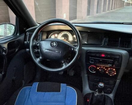 Опель Вектра, объемом двигателя 1.6 л и пробегом 320 тыс. км за 1300 $, фото 9 на Automoto.ua