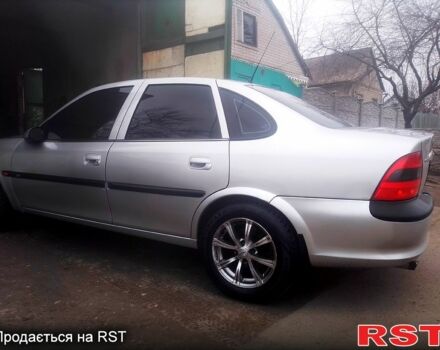 Опель Вектра, объемом двигателя 18 л и пробегом 330 тыс. км за 3150 $, фото 2 на Automoto.ua