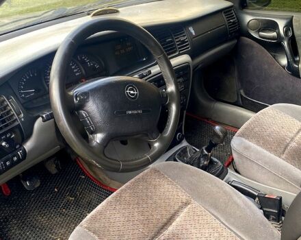 Опель Вектра, объемом двигателя 1.6 л и пробегом 407 тыс. км за 1800 $, фото 4 на Automoto.ua