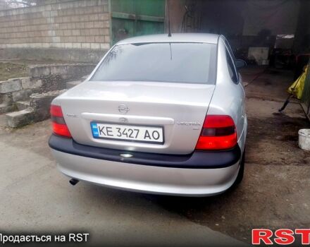 Опель Вектра, объемом двигателя 18 л и пробегом 330 тыс. км за 3150 $, фото 5 на Automoto.ua