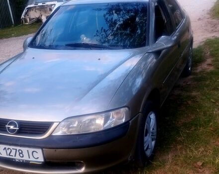 Опель Вектра, объемом двигателя 1.6 л и пробегом 320 тыс. км за 1500 $, фото 1 на Automoto.ua